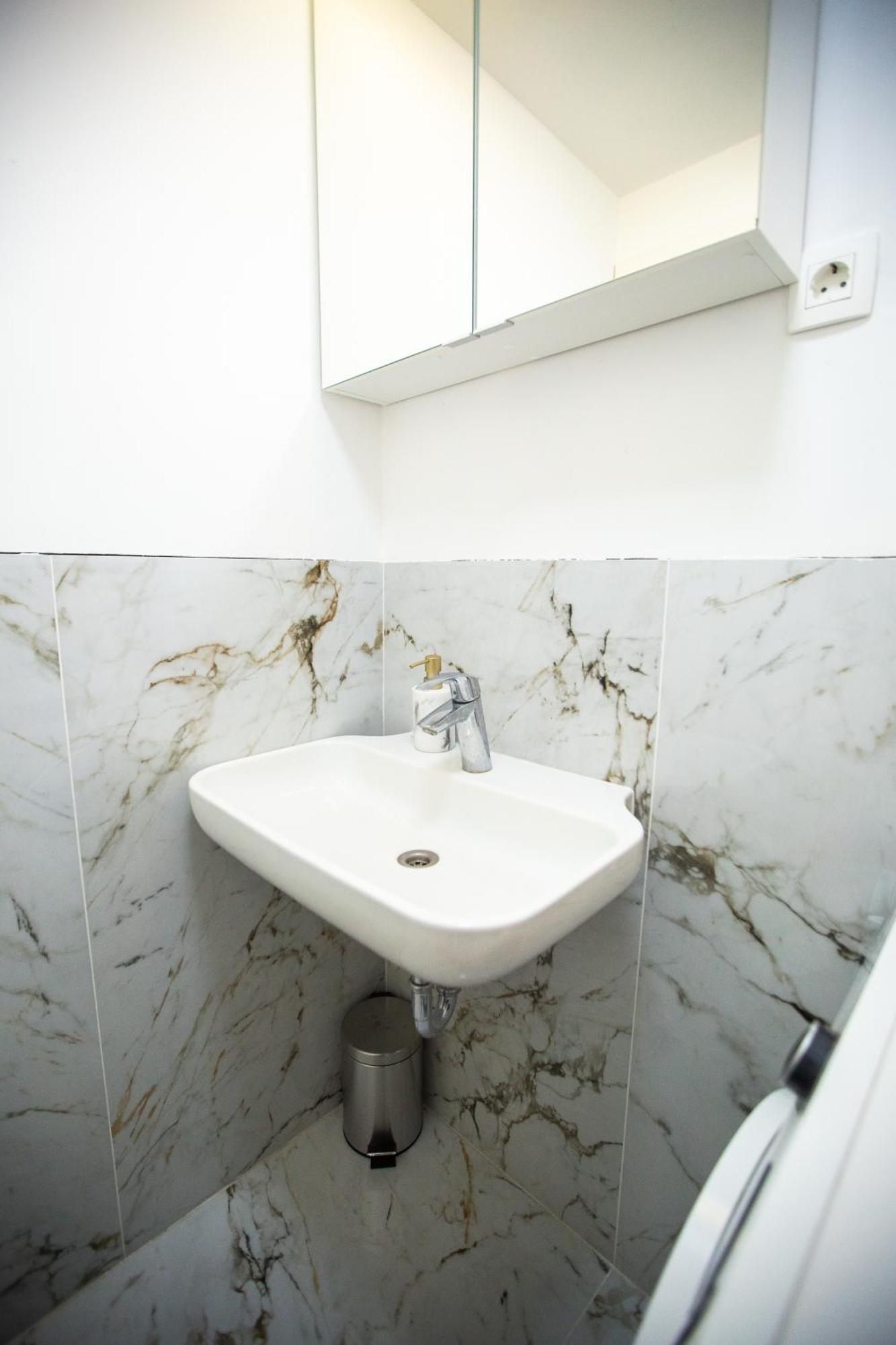 Aisha Hostel Ljubljana Ngoại thất bức ảnh