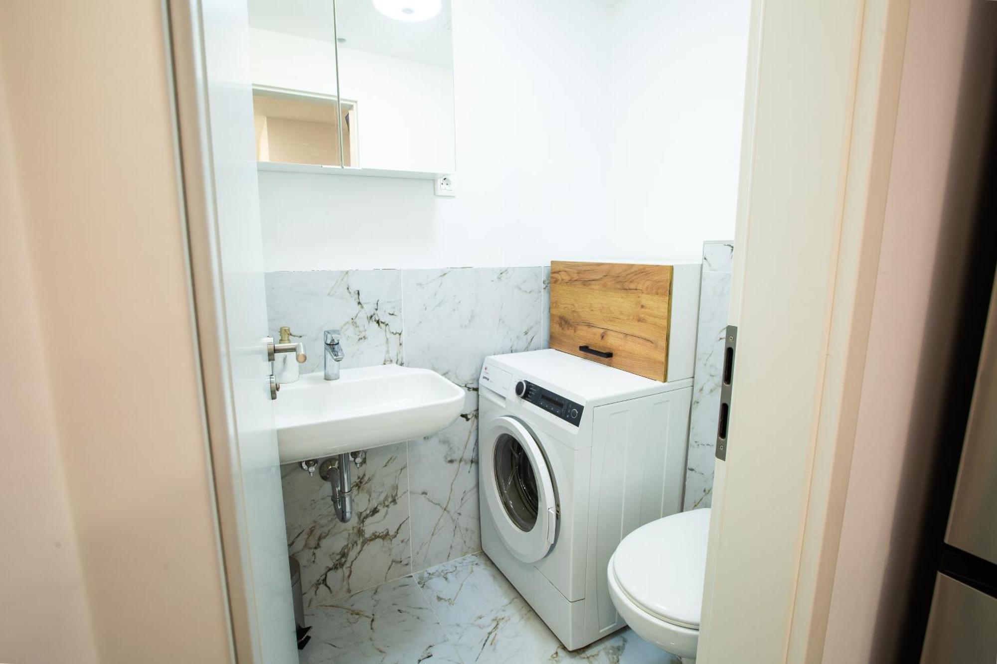 Aisha Hostel Ljubljana Ngoại thất bức ảnh